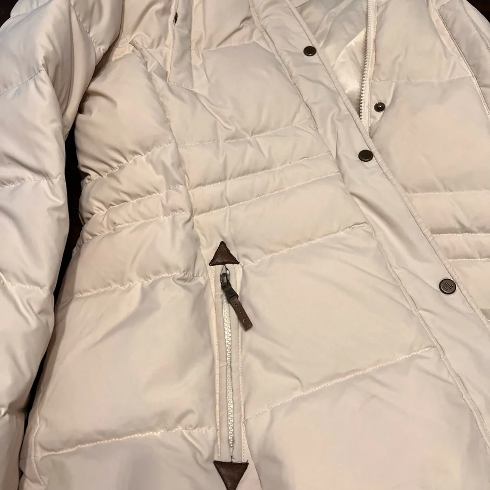 Lauren Ralph Lauren Tan/Cresm Puffer Jacket with Faux Fur Trim minor flap defect - Picture 4 of 14